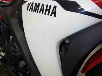 Yamaha YZF-R25 2015