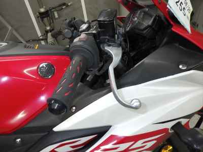 Yamaha YZF-R25 2015