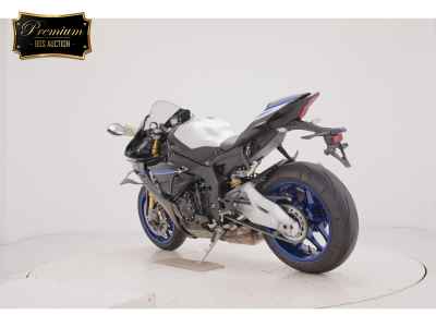 Yamaha YZF-R1M 2025