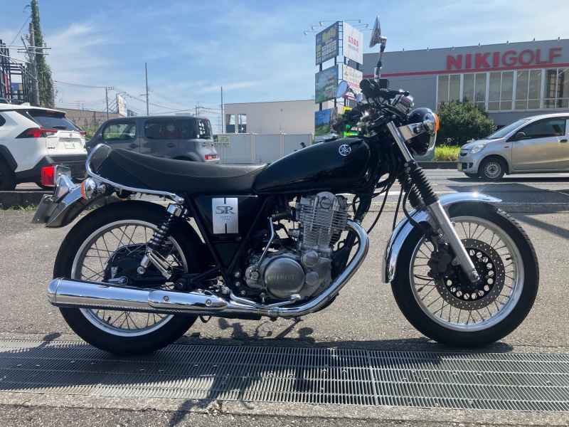 Yamaha SR400 2020