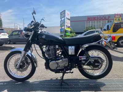 Yamaha SR400 2020