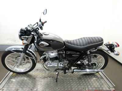 Kawasaki W800 2025