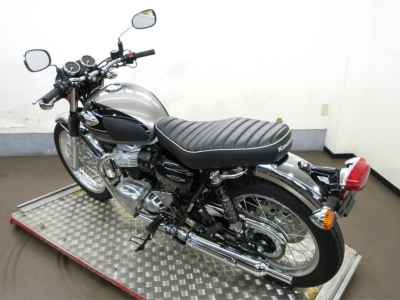 Kawasaki W800 2025