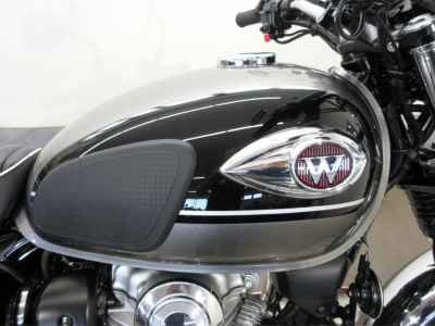 Kawasaki W800 2025