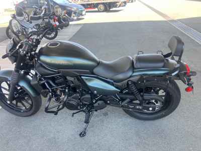 Kawasaki Eliminator 400SE 2024