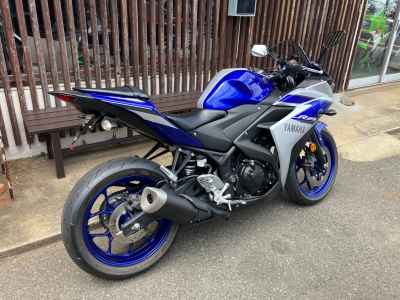 Yamaha YZF-R25 2015