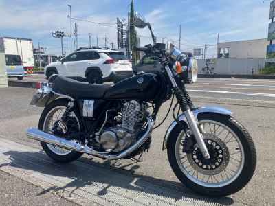 Yamaha SR400 2020