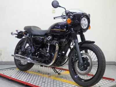 Kawasaki W800 Cafe 2022