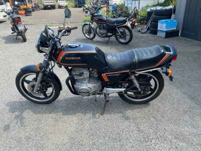 Honda CB250 Super Hawk