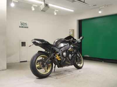 Kawasaki Ninja ZX-10R 2011