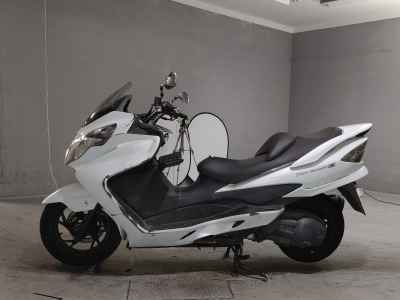 Suzuki Skywave 250S