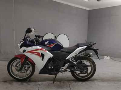 Honda CBR250R 2011