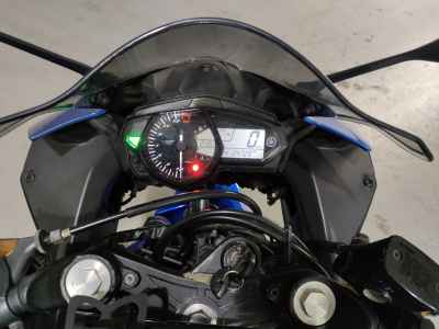 Yamaha YZF-R25 2015
