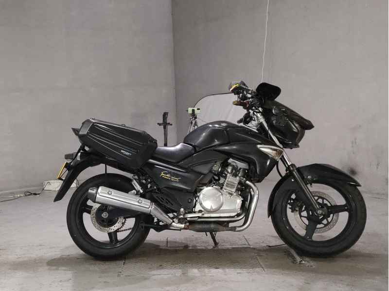 Suzuki GSR250