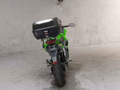 Kawasaki Ninja 400R 2010