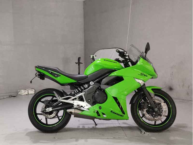 Kawasaki Ninja 400R 2011