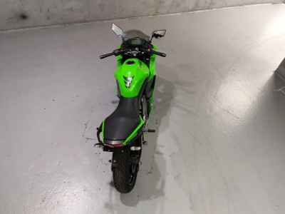Kawasaki Ninja 400R 2011
