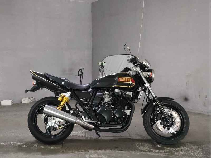 Yamaha XJR400