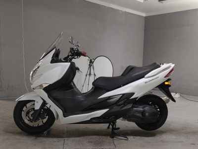 Suzuki Burgman 400