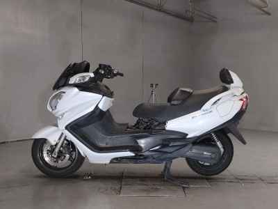 Suzuki Skywave 650LX
