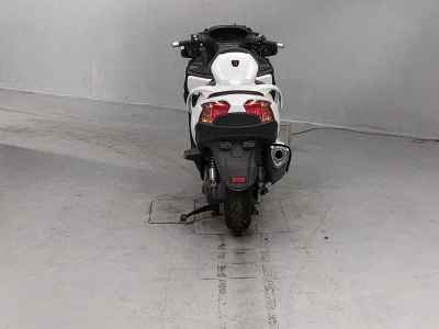 Suzuki Skywave 650LX