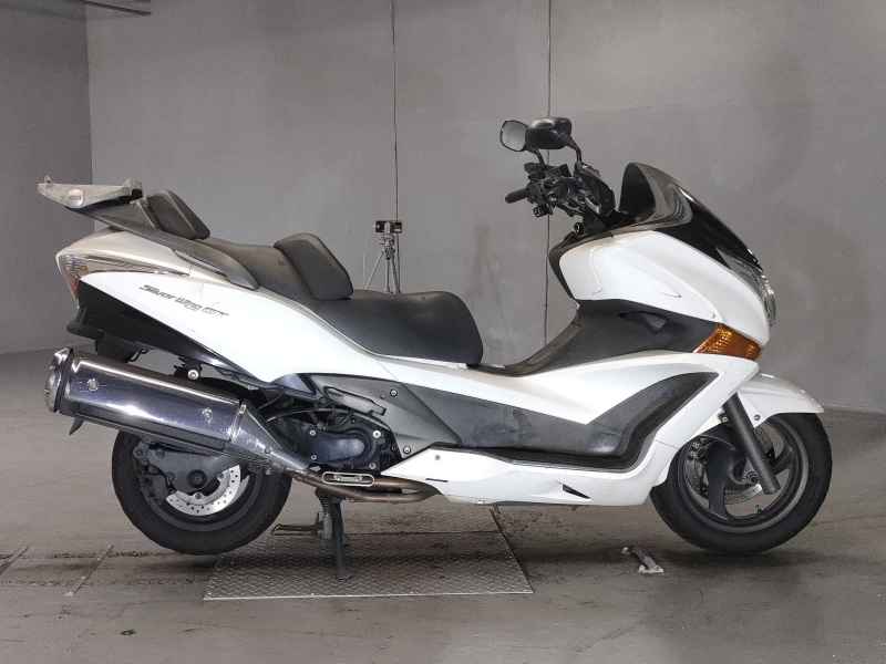 Honda Silver Wing 400GT 2009