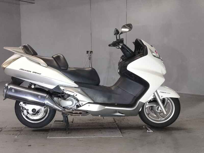Honda Silver Wing 600