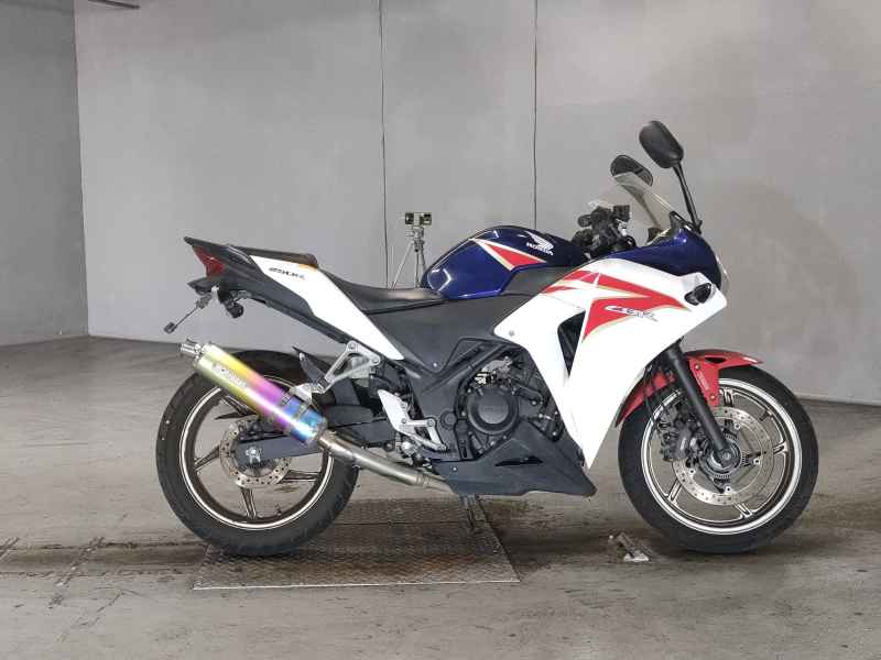 Honda CBR250R 2011