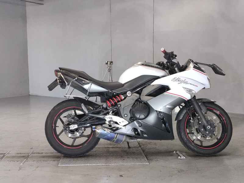 Kawasaki Ninja 400R 2043