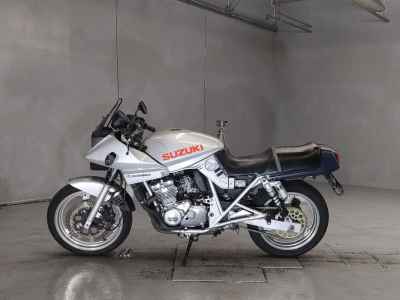Suzuki GSX250S Katana