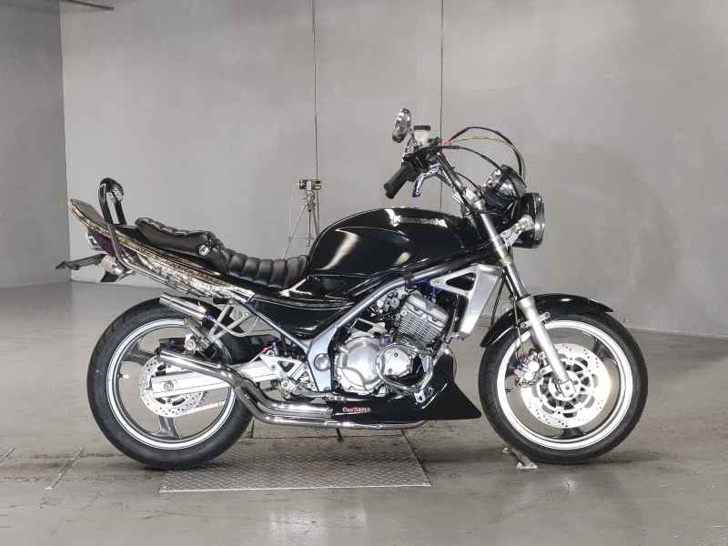 Kawasaki Balius ZR250