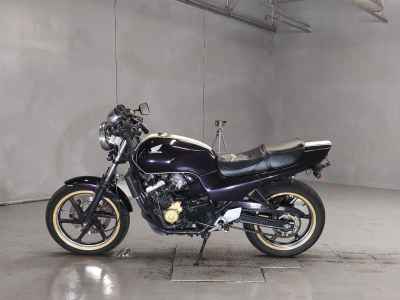 Honda CB250 Jade