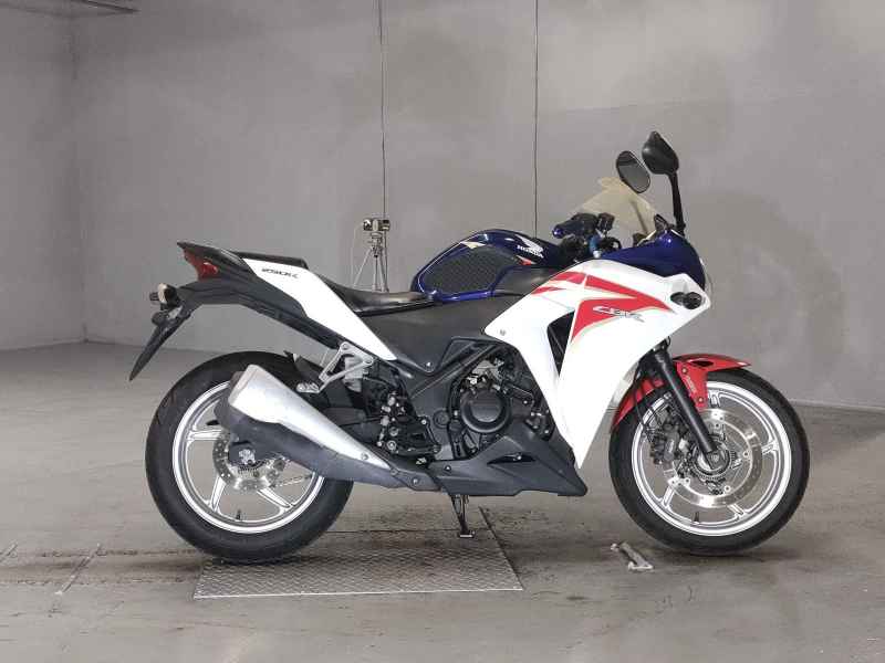 Honda CBR250R 2011