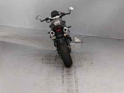 Triumph Street Triple R 2010