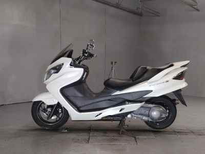 Suzuki Skywave 250S
