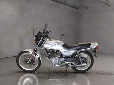 Honda CB250RS