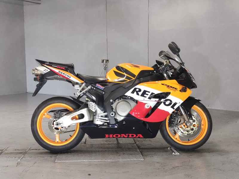 Honda CBR1000RR 2005