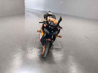 Honda CBR1000RR 2005
