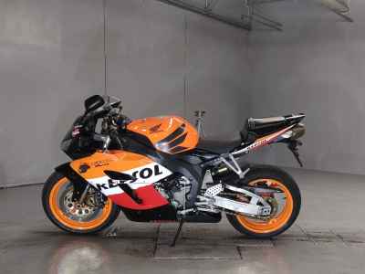 Honda CBR1000RR 2005
