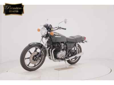 Kawasaki Z400J 2025