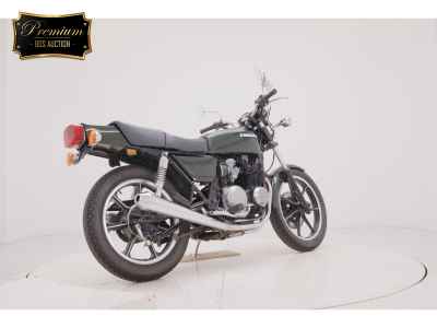 Kawasaki Z400J 2025