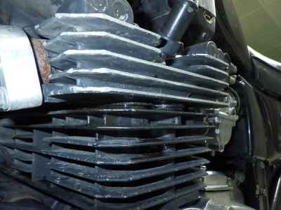 Kawasaki GPZ750 2025