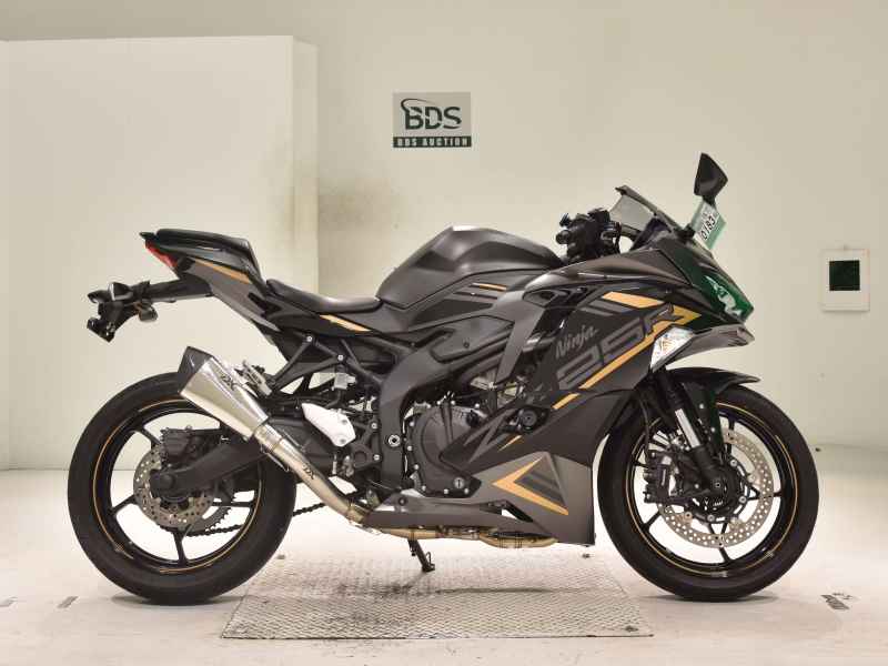 Kawasaki Ninja ZX-25R 2022