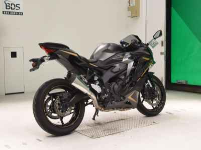 Kawasaki Ninja ZX-25R 2022