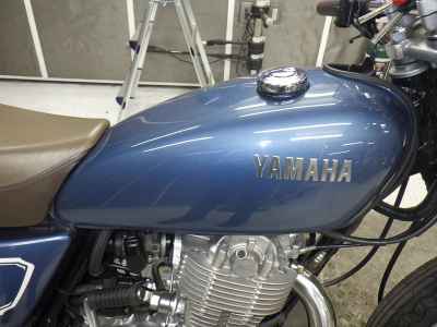 Yamaha SR400 2020