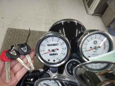 Yamaha SR400 2020