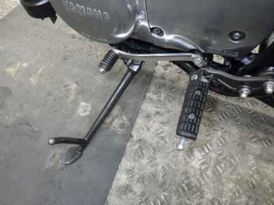 Yamaha SR400 2020