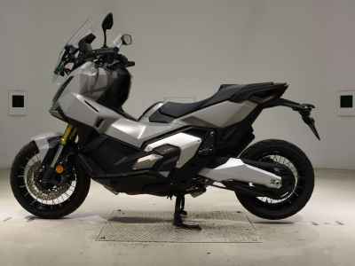 Honda X-Adv 750 2025