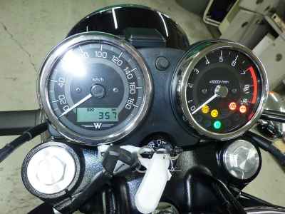 Kawasaki W800 2025