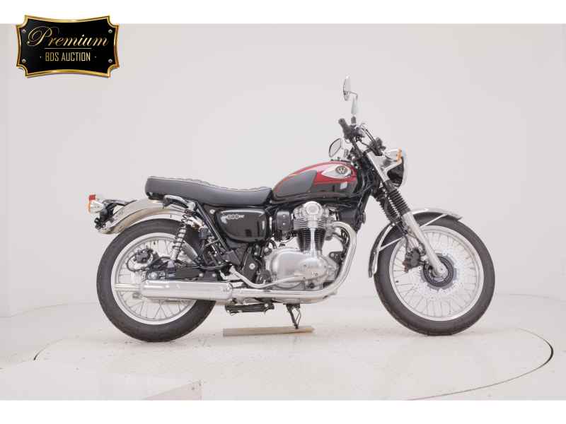 Kawasaki W800 2025
